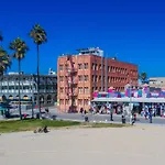 Venice Breeze Suites