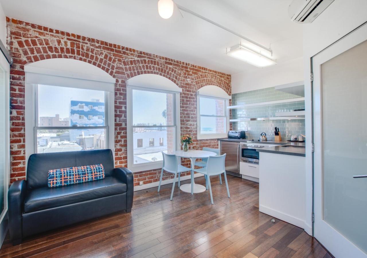 Venice Breeze Hotel 3*